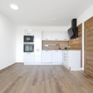 Pronájem bytu 2+kk 47 m² Hluboká nad Vltavou