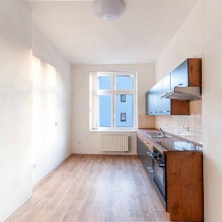 Pronájem bytu 3+1 92 m² Úpice, Maxima Gorkého