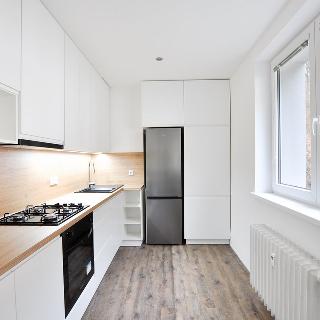 Pronájem bytu 2+kk 55 m² Úpice, Sládkova