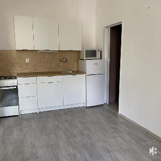 Pronájem bytu 2+kk 42 m² Praha, Přístavní