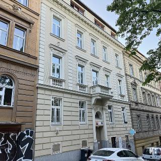 Pronájem bytu 2+1 61 m² Praha, Na Skalce