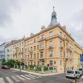 Pronájem bytu 4+1 130 m² Praha, Na Smetance