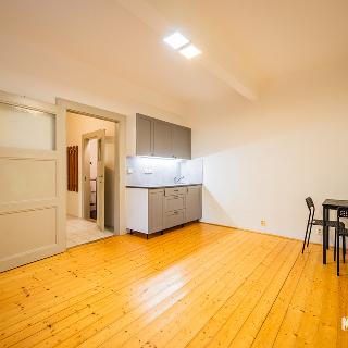 Prodej bytu 2+kk 37 m² Praha, Františka Křížka