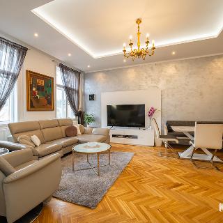 Prodej bytu 4+kk 115 m² Praha, U nádražní lávky