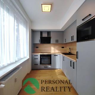 Prodej bytu 1+kk a garsoniéry 34 m² Mariánské Lázně, Husova