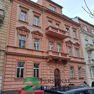 Prodej bytu 2+1 76 m² Praha, Na Skalce