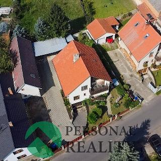 Prodej rodinného domu 320 m² Bechlín, 