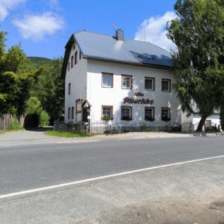 Prodej rodinného domu 555 m&sup2; Lipová-lázně