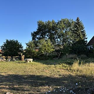 Prodej stavební parcely 1076 m&sup2; Dubné