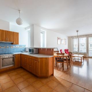 Pronájem bytu 3+kk 80 m² Praha, Divišovská