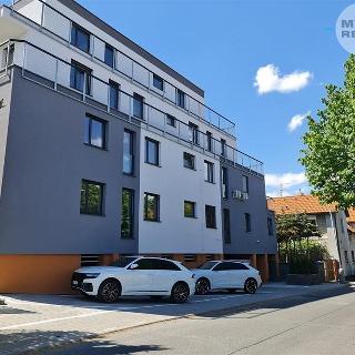 Prodej bytu 2+kk 74 m² Kladno, Vrchlického