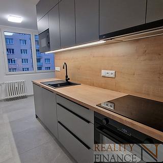 Pronájem bytu 4+1 80 m² Plzeň