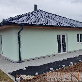 Pronájem rodinného domu 225 m² Tymákov