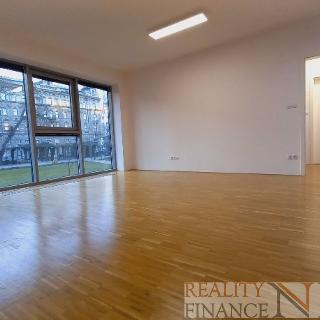 Pronájem bytu 2+kk 61 m² Plzeň, Šafaříkovy sady