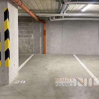 Pronájem parkovacího místa 13 m² Plzeň