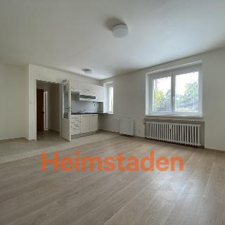 Pronájem bytu 1+kk a garsoniéry 28 m² Havířov, U Nádraží