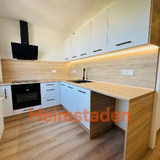 Pronájem bytu 3+1 70 m² Ostrava, Jilemnického náměstí