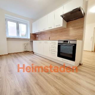 Pronájem bytu 2+1 55 m² Havířov, Hlavní třída