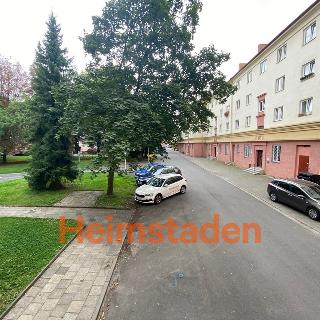 Pronájem bytu 1+kk a garsoniéry 24 m² Karviná, nám. Budovatelů