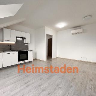 Pronájem bytu 2+kk 47 m² Ostrava, Porubská