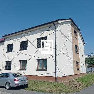 Prodej bytu 4+kk 111 m² Bukovany, 