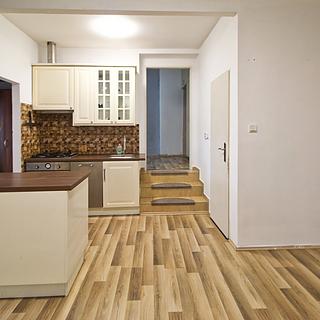Pronájem bytu 2+kk 42 m&sup2; Líně