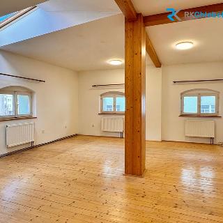 Pronájem bytu 2+1 63 m² Frýdek-Místek, 