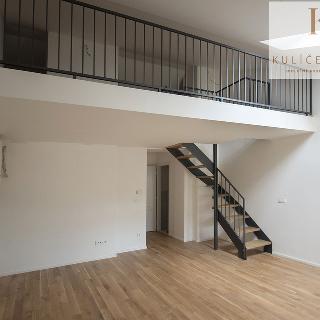 Prodej bytu 3+1 62 m² Praha, Plzeňská