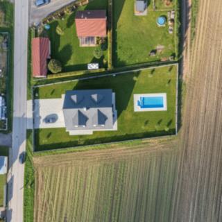 Prodej stavební parcely 1671 m&sup2; Všestary