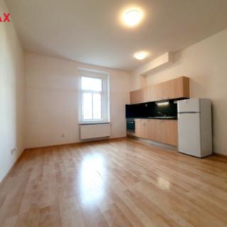 Pronájem bytu 1+kk, garsoniery 32 m² Praha