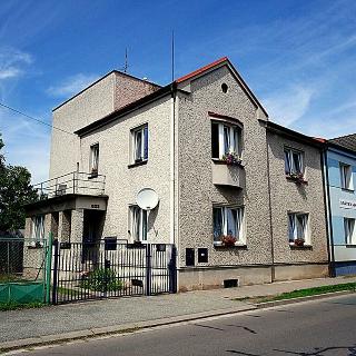 Pronájem rodinného domu 250 m² Hradec Králové, Honkova