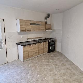 Pronájem bytu 1+1 55 m² Teplice, Masarykova třída