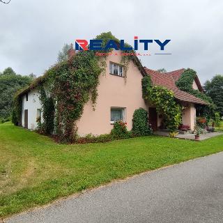 Prodej rodinného domu 291 m² Stašov