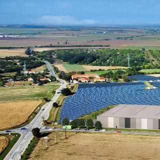 Prodej výrobního objektu 5 000 m² Ledce, 