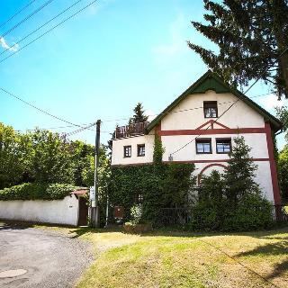 Prodej rodinného domu 188 m² Pchery, Na Petříně