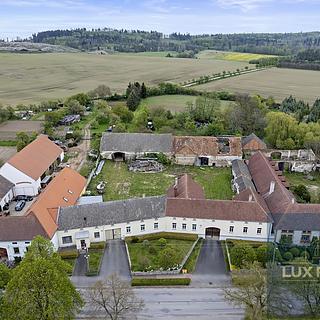 Prodej zemědělské usedlosti 2953 m&sup2; Petrůvky