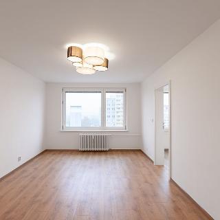 Prodej bytu 3+1 70 m² Praha, Místecká