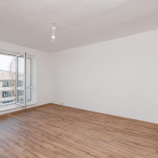 Prodej bytu 3+kk 79 m² Praha, Poštovská