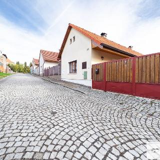 Prodej rodinného domu 150 m² Byšice, Nová