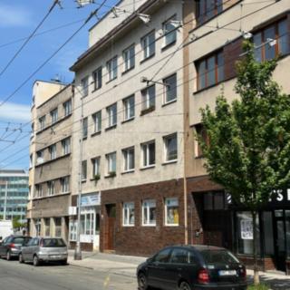 Prodej bytu 3+kk 54 m² Hradec Králové, Puškinova
