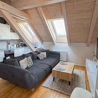 Pronájem bytu 3+kk 79 m&sup2; Benátky nad Jizerou
