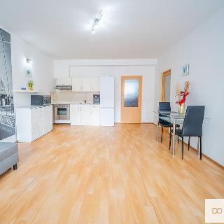 Prodej bytu 3+kk 71 m² Nymburk, Inspektorská