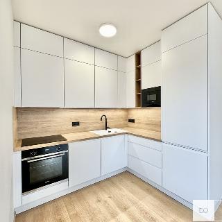 Pronájem bytu 2+kk 51 m² Praha, Zlochova