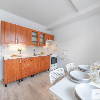 Prodej bytu 2+1 70 m² Milovice, Lesní