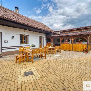 Prodej restaurace 178 m² Hradešín