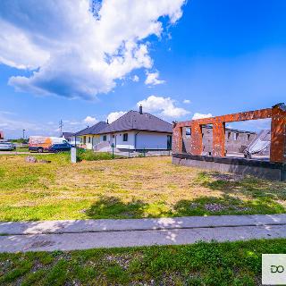 Prodej stavební parcely 1 320 m² Hlízov