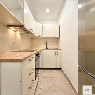 Pronájem bytu 2+kk 50 m² Praha, Na bitevní pláni