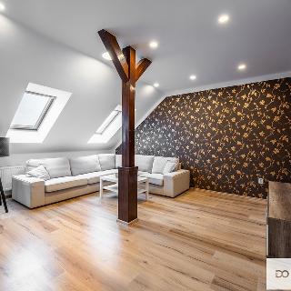 Pronájem bytu 4+1 120 m² Kolín, Zámecká