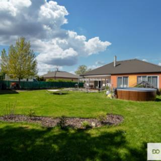 Prodej rodinného domu 108 m² Rostoklaty, 