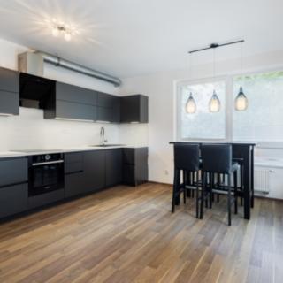 Pronájem bytu 2+kk 47 m² Praha, Hevlínská